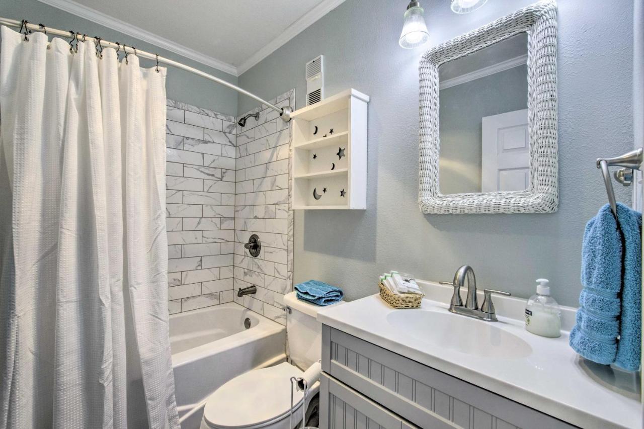 Apartmán Convenient Retreat With Balcony And Ocean Views! North Topsail Beach Exteriér fotografie