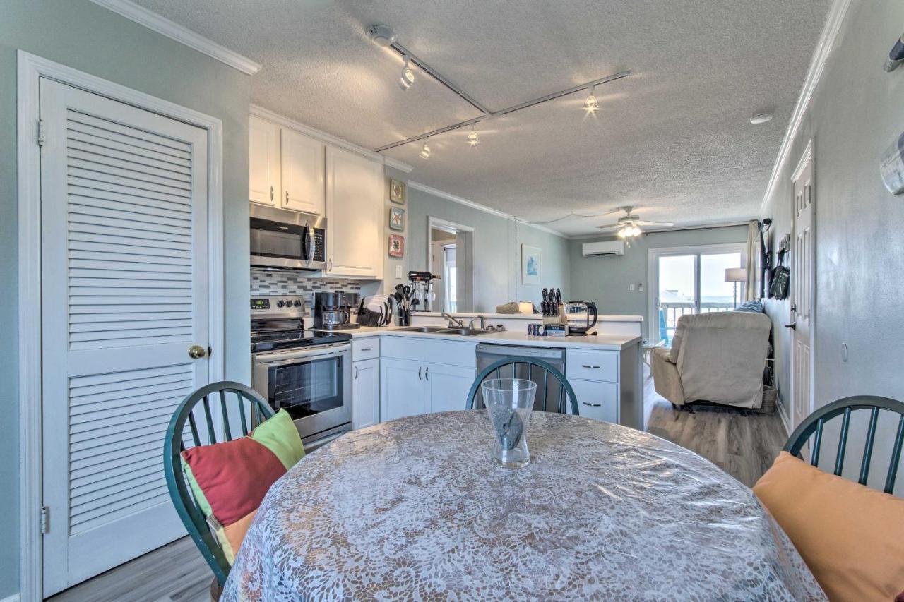 Apartmán Convenient Retreat With Balcony And Ocean Views! North Topsail Beach Exteriér fotografie